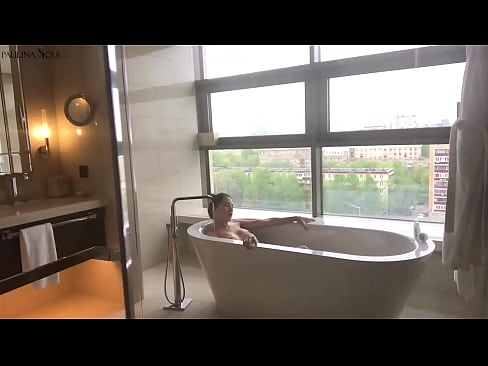 ❤️ Сјајна беба Страствено дрка своју мацу у купатилу ☑ Само порно на sr.robosexshop.ru ❌❤